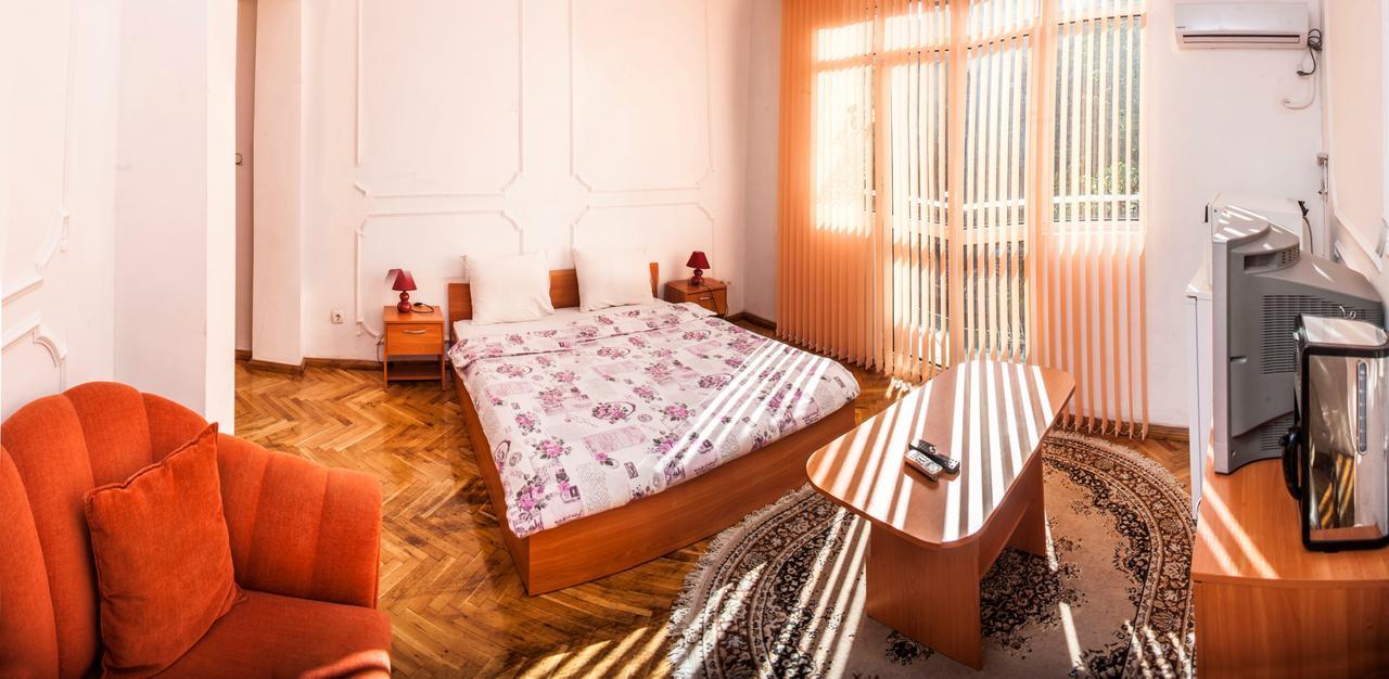 סופיה Central Guesthouse Five Corners מראה חיצוני תמונה